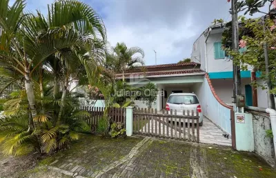 Casa com 2 quartos à venda na Rua Américo Vespúcio, Barra do Sai, Itapoá