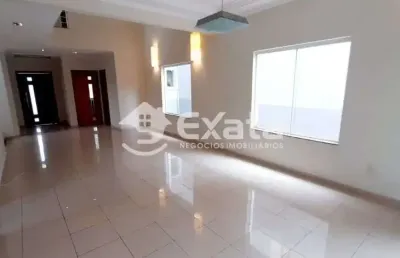 Linda casa disponivel para locacao ou venda no lago da boa vista