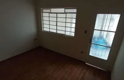Casa com 4 quartos à venda na Rua Aguiar de Barros, 207, Vila Santana, Sorocaba
