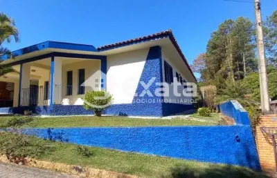 Linda casa em condominio com area de lazer completa em sorocaba