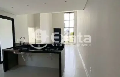Casa de alto padrao a venda em sorocaba, 3 suites e 4 vagas no helena maria