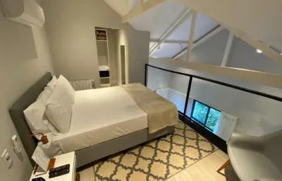 Fração de um apartamento de hotel totalmente mobiliado em campos do jordão para até 5 pessoas