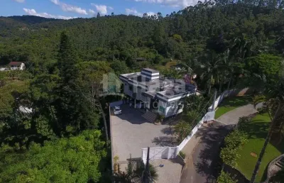 Casa alto padrão à venda no bairro primeiro de maio em brusque/sc