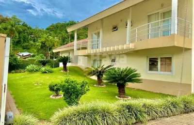 Casa alto padrão a venda no bairro jardim maluche em brusque/sc