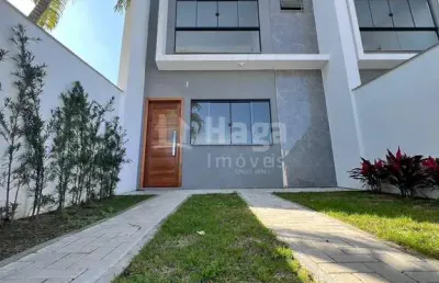 Sobrado geminado à venda no bairro limoeiro em brusque/sc.