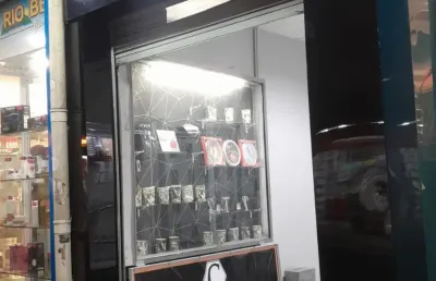 Sala comercial com 5 salas para alugar na Rua Assia Tanus Bedran, 50, Centro, São João de Meriti
