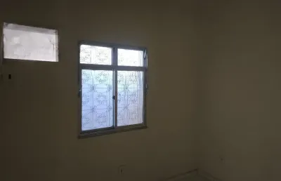 Casa com 2 quartos para alugar na Rua São João Batista, 421, Centro, São João de Meriti