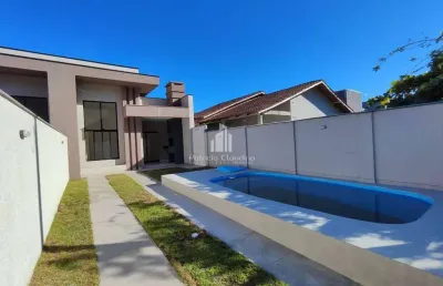 Casa com piscina na barra do sai com 03 quartos ( 01 suite)