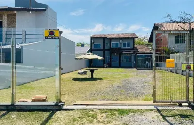 Casa com 2 quartos à venda na Avenida Beira Mar I, 2986, Barra do Sai, Itapoá