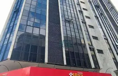 Apartamento de 3 quartos, com dependência de empregada e elevador