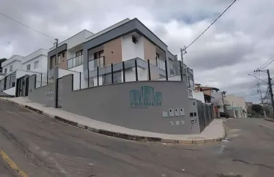 Casa com 2 quartos à venda na Rua Regente, 3, São Pedro, Juiz de Fora