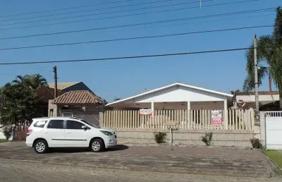Casa com 5 quartos à venda na Rua Apucarana, 676, Figueira, Guaratuba