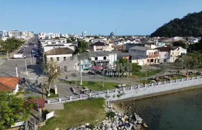 Casa com 5 quartos à venda na Rua Coronel Afonso Botelho, 45, Centro, Guaratuba