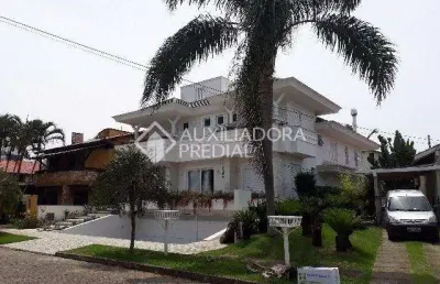 Casa com 5 quartos à venda na rua dos bijupirás, 73, jurerê internacional, florianópolis, 400 m2 por r$ 5.000.000