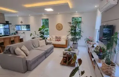 Casa em condomínio fechado com 4 quartos à venda na rua leonel pereira, 2033, cachoeira do bom jesus, florianópolis, 235 m2 por r$ 2.350.000