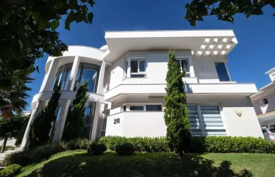 Casa com 4 quartos à venda na avenida dos dourados, 210, jurerê internacional, florianópolis, 429 m2 por r$ 8.200.000