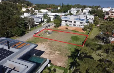 Terreno em condomínio fechado à venda na rodovia haroldo soares glavan, 1760, cacupé, florianópolis, 762 m2 por r$ 3.700.000