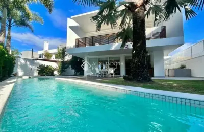 Casa com 4 quartos à venda na rua dos carapanás, 19, jurerê internacional, florianópolis, 419 m2 por r$ 11.800.000