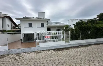 Casa com 4 quartos à venda na rua osvaldo rogério braga, 367, ingleses do rio vermelho, florianópolis, 340 m2 por r$ 1.899.000