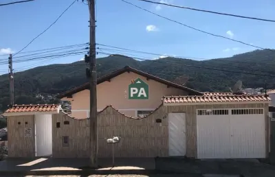Casa com 2 quartos à venda no bem bastos, poços de caldas  por r$ 560.000