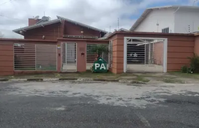 Casa com 4 quartos à venda no monte verde, poços de caldas  por r$ 600.000