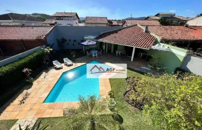 Casa com 4 quartos à venda na Rua Doutor Odilon Beauclair, 105, Camboinhas, Niterói