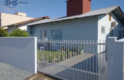 Casa com 2 dormitórios à venda, 130 m² por r$ 550.000,00 - itacolomi - balneário piçarras/sc