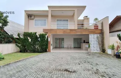 Casa com 4 quartos à venda na Rua Padre Albano José Koeller, 539, Armação, Penha