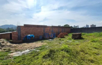Terreno em condomínio fechado próximo a vila germânica