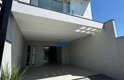 Sobrado com 3 suites em localização privilegiada no bairro velha!