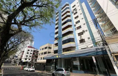 Apartamento com 3 quartos para alugar na Avenida Nereu Ramos  E, Centro, Chapecó