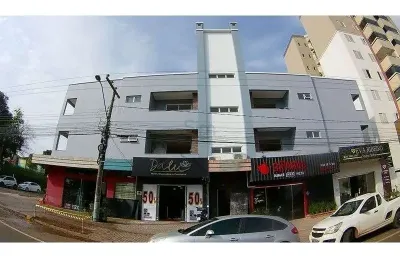 Apartamento contendo três dormitórios sendo duas suítes para locação.