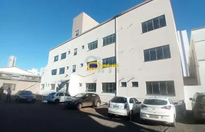 Sala comercial nova, com habite-se e acessibilidade.