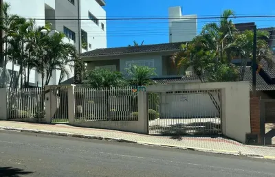 Casa com 4 quartos para alugar na Rua Uruguai  D, Jardim Itália, Chapecó