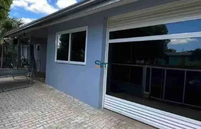 Casa com 3 quartos para alugar na Rua Marechal Floriano Peixoto  O, SAIC, Chapecó