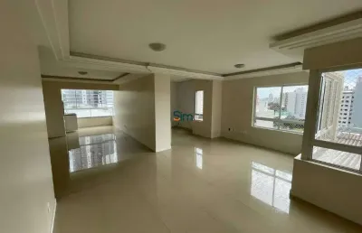 Apartamento com 3 quartos para alugar na Rua Rui Barbosa, Centro, Chapecó