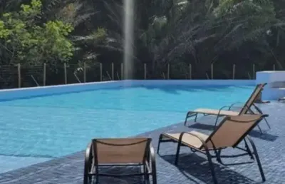 Lindo apartamento no terrero com jardim privativo e cerca viva