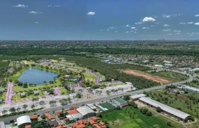 Azur sol poente — o oeste da grande fortaleza no seu ponto mais nobre