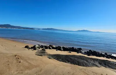 Casa com 3 quartos para alugar na Rua Santa Tereza, 565, Balneário, Florianópolis