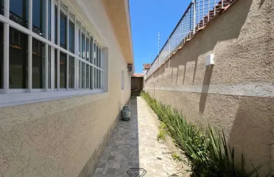 Casa com 3 quartos à venda na Avenida Roberto Muzzi, 377, Balneário Maracanã, Praia Grande
