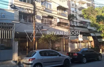 Apartamento exclusivo de 2 quartos, banheiros, em condomínio fechado, na tijuca