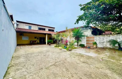 Casa com 2 quartos para alugar na Belmira Novaes, Peruíbe 