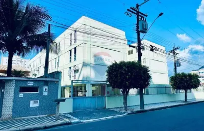 Apartamento no centro de peruíbe – 2 dorms, 2 banheiros,  1 vaga e lazer