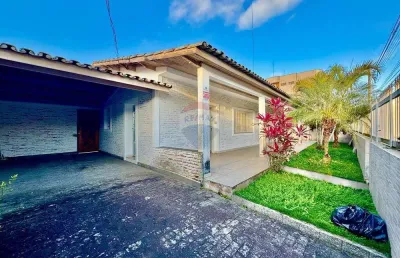 Casa com 5 quartos para alugar no Jardim Barra de Jangadas, Peruíbe 