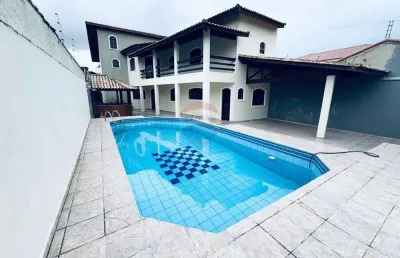 Oportunidade imperdível! casa ampla com 6 dormitórios, piscina e quiosque gourmet, e a praticidade de fazer tudo a pé.