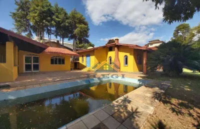 Casa para locação no condomínio vista alegre na cidade de vinhedo.