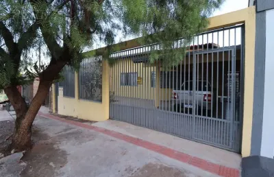 Casa com 3 quartos à venda na rua alinor elias, --, antares, londrina por r$ 440.000