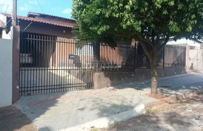 Casa com 3 quartos à venda na eiti suguimoto, --, maria lúcia, londrina por r$ 450.000