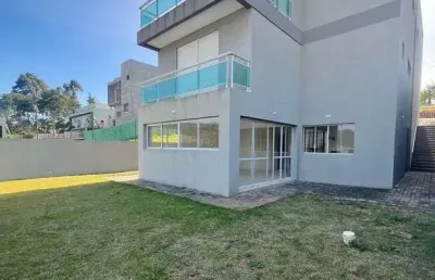 Casa 3 suítes  alto padrão condominio com sistema de clube campos do conde
