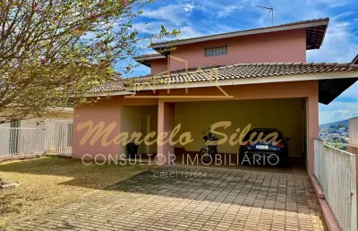 Belíssima casa para locação no condomínio santa helena iii
